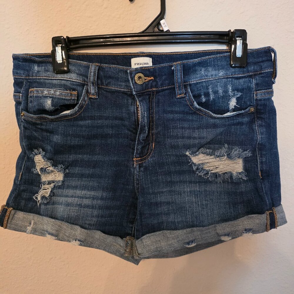 Sneakpeek Mid-Rise Shorts, Size M